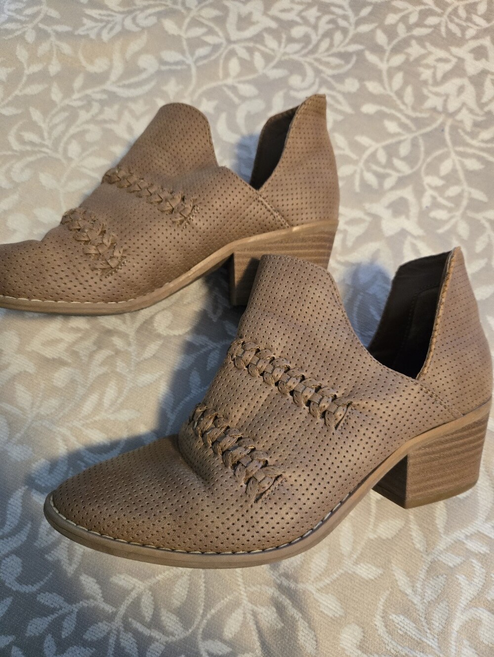 Universal Thread Taupe Perforated Woven Block Heel Booties
